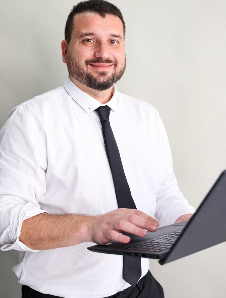 דוד בליסיאנו, עורך דין